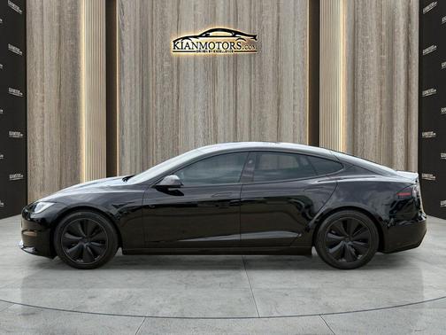 Solid Black 2023 Tesla Model S Standard Range