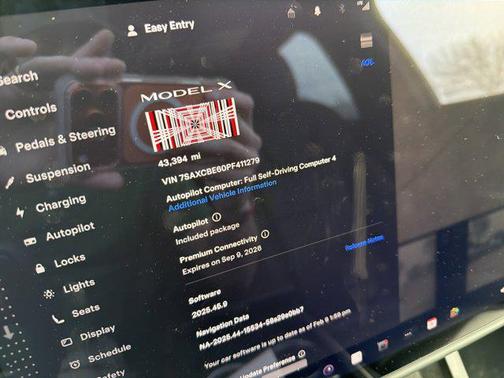 2023 Tesla Model X Plaid Tri Motor All-Wheel Drive