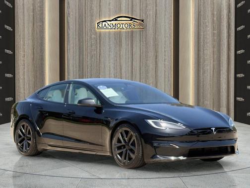 Solid Black 2023 Tesla Model S Standard Range