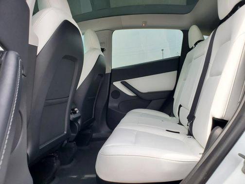 2022 Tesla Model Y Performance Dual Motor All-Wheel Drive