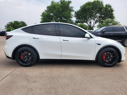 2022 Tesla Model Y Performance Dual Motor All-Wheel Drive