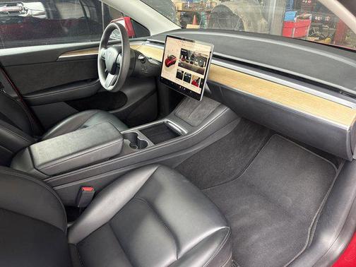 2023 Tesla Model Y Long Range Dual Motor All-Wheel Drive