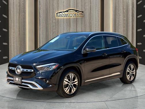 Night Black 2026 Mercedes-Benz GLA 250 4MATIC