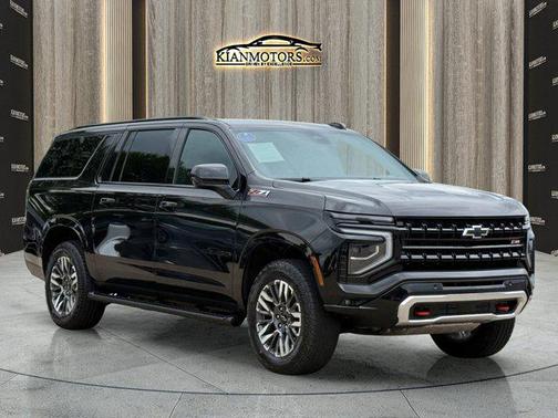Black 2025 Chevrolet Suburban 4WD Z71