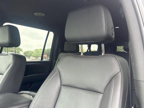 Black 2025 Chevrolet Suburban 4WD Z71