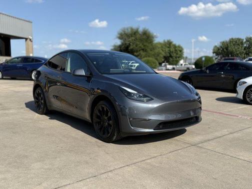 2023 Tesla Model Y RWD