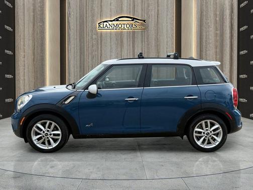 Blue 2011 MINI Cooper S Countryman Base