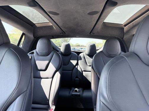 2022 Tesla Model X Dual Motor All-Wheel Drive