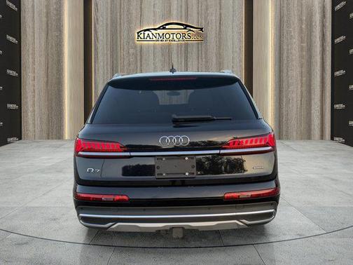 2021 Audi Q7 45 Premium