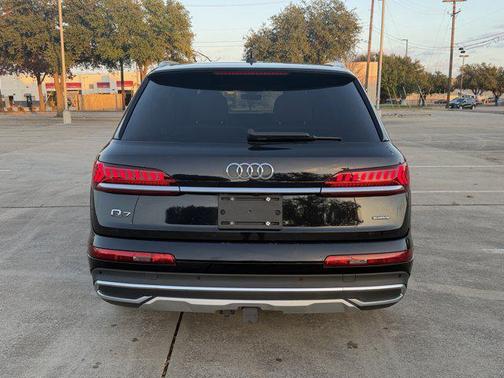 2021 Audi Q7 45 Premium