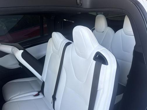 Pearl White Multi-Co 2021 Tesla Model X Long Range Plus Dual Motor All-Wheel Drive