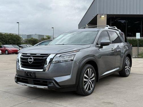 2022 Nissan Pathfinder Platinum 4WD