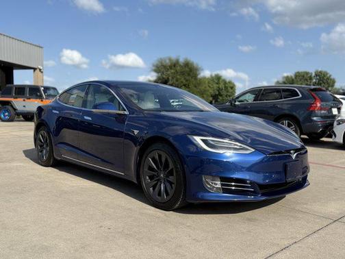 2020 Tesla Model S Long Range