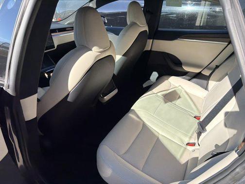 2021 Tesla Model S Long Range