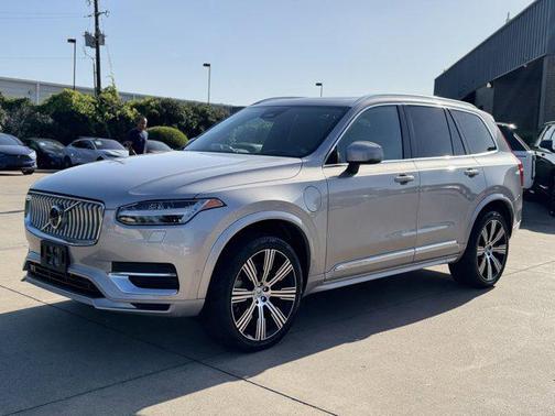 2024 Volvo XC90 Recharge Plug-In Hybrid T8 Ultimate Bright Theme 7-Seater
