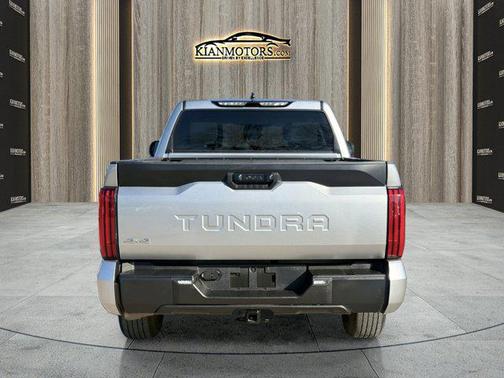 2022 Toyota Tundra SR5