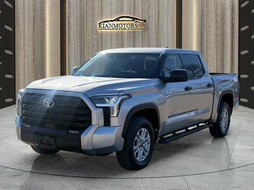 2022 Toyota Tundra SR5