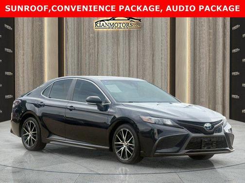 Midnight Black Metal 2022 Toyota Camry SE