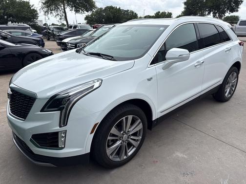 White 2024 Cadillac XT5 Premium Luxury