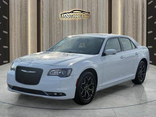 2018 Chrysler 300 S