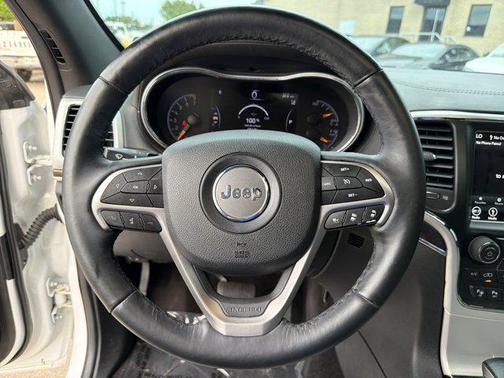Bright White Clearcoat 2018 Jeep Grand Cherokee Sterling Edition