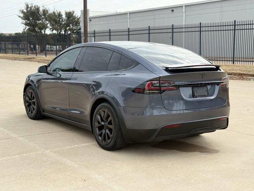 2023 Tesla Model X Standard Range