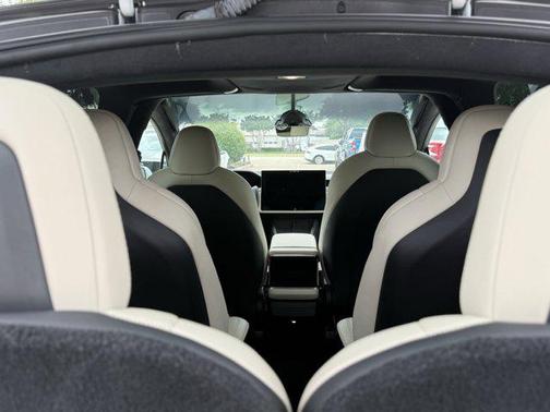 2022 Tesla Model X Dual Motor All-Wheel Drive
