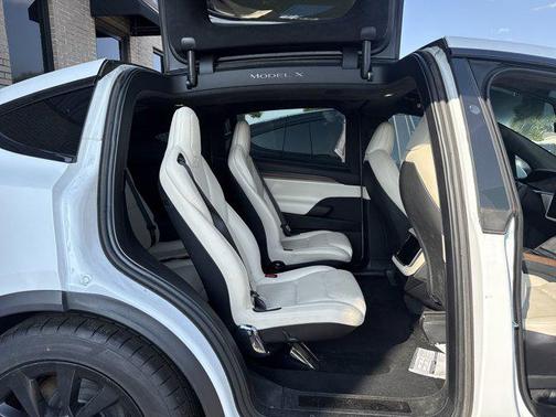 2022 Tesla Model X Dual Motor All-Wheel Drive