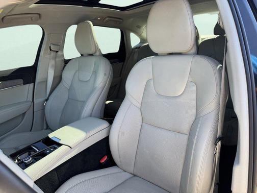 2024 Volvo S90 Recharge Plug-In Hybrid Ultimate