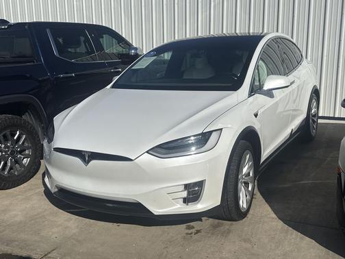 Pearl White Multi-Co 2021 Tesla Model X Long Range Dual Motor All-Wheel Drive
