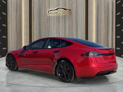 2021 Tesla Model S Plaid