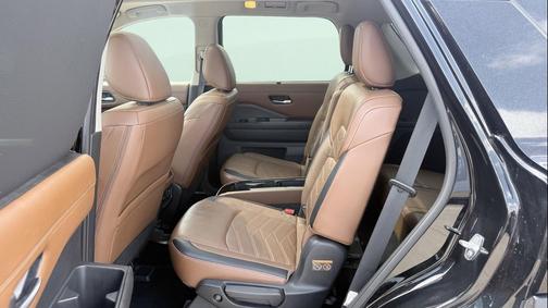 Super Black 2023 Nissan Pathfinder Platinum FWD