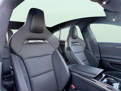 2023 Tesla Model S Plaid