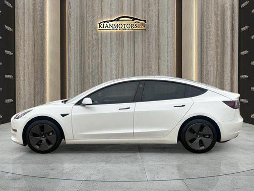 2023 Tesla Model 3 Standard Range