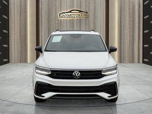 2024 Volkswagen Tiguan 2.0T SE R-Line Black 4MOTION