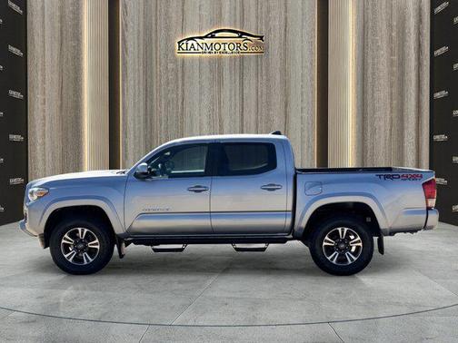 2017 Toyota Tacoma TRD Sport