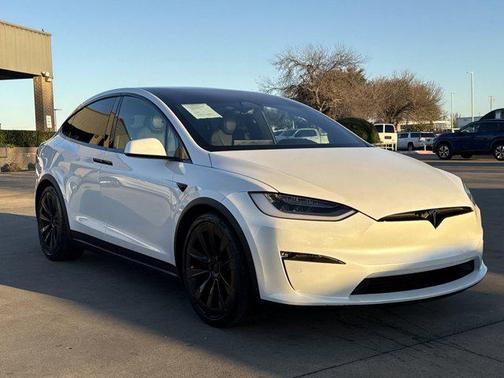 2023 Tesla Model X Standard Range