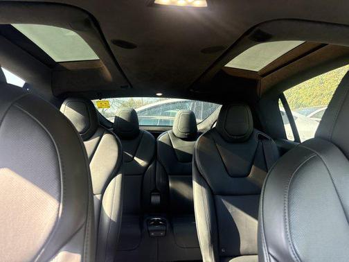 2022 Tesla Model X Dual Motor All-Wheel Drive