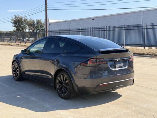 2024 Tesla Model X Long Range