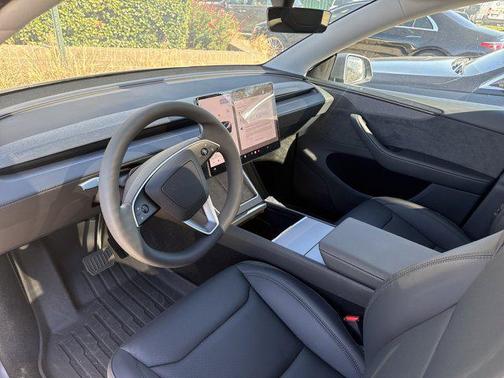 2026 Tesla Model Y Standard Rear-Wheel Drive