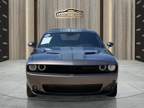 Granite Pearlcoat 2016 Dodge Challenger SXT