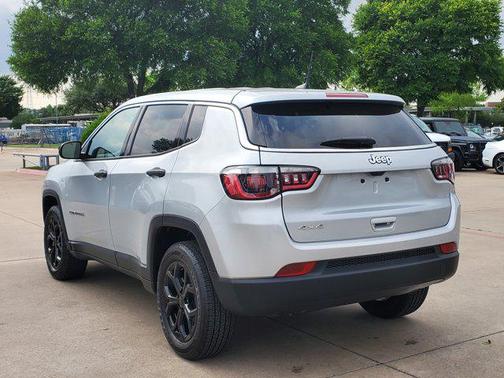 2024 Jeep Compass Sport