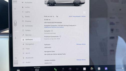 2023 Tesla Model X Standard Range