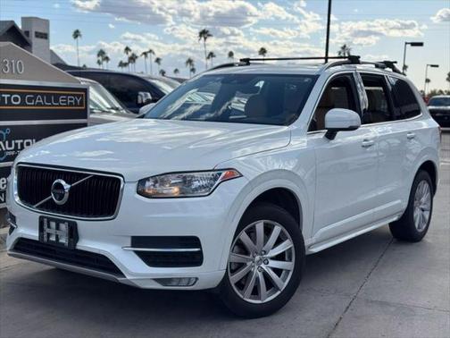2016 Volvo XC90 T6 Momentum