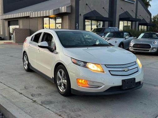 2011 Chevrolet Volt Base