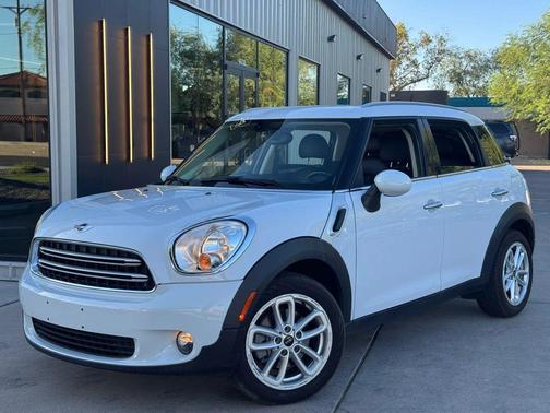 Light White 2016 MINI Countryman Cooper