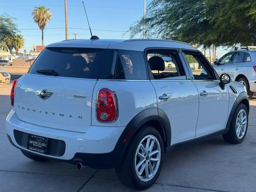 Light White 2016 MINI Countryman Cooper