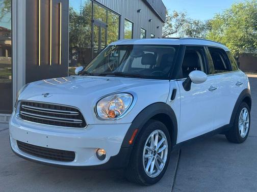 Light White 2016 MINI Countryman Cooper