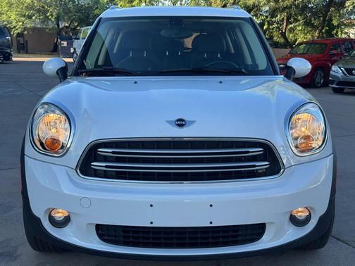 Light White 2016 MINI Countryman Cooper