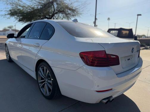 2016 BMW 528 528i Sedan 4D